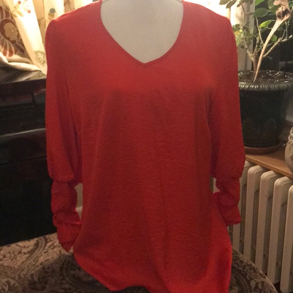 Aurora Blouse - Picture 1 of 4